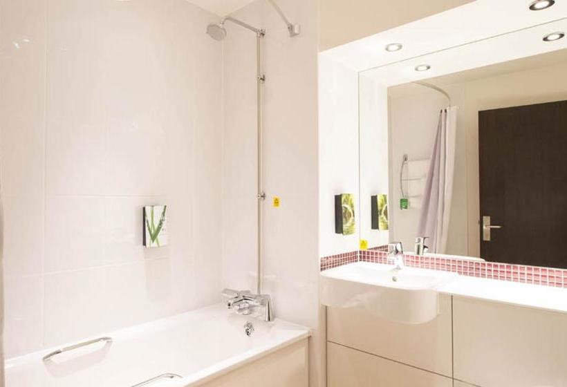 Fotos del hotel Premier Inn Birmingham Broad Street Brindley Place:  3