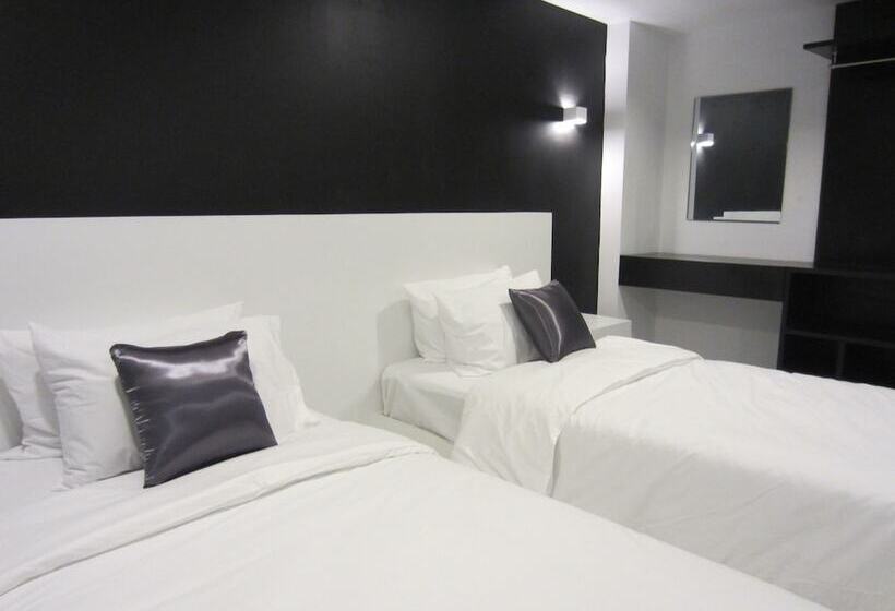 Fotos del hotel The Luna Compass:  15