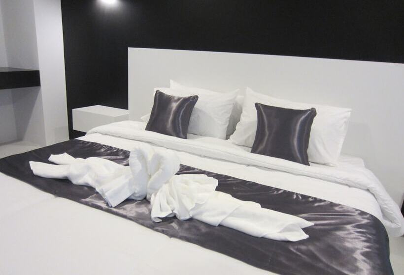 Fotos del hotel The Luna Compass:  8