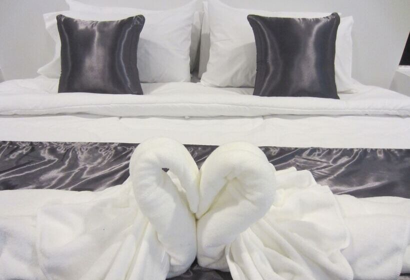 Fotos del hotel The Luna Compass:  25