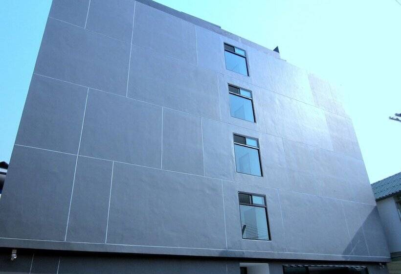 Fotos del hotel The Luna Compass:  3