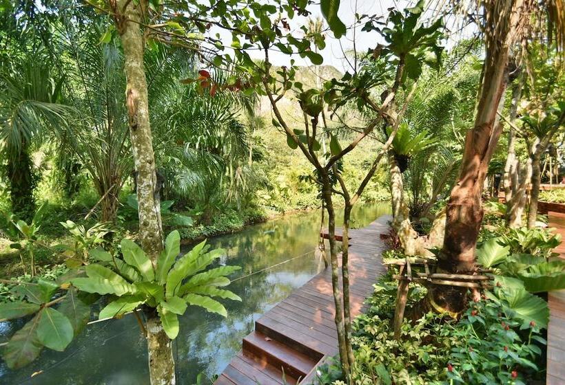 Fotos del hotel The Nine Thipthara Klongson Resort:  15