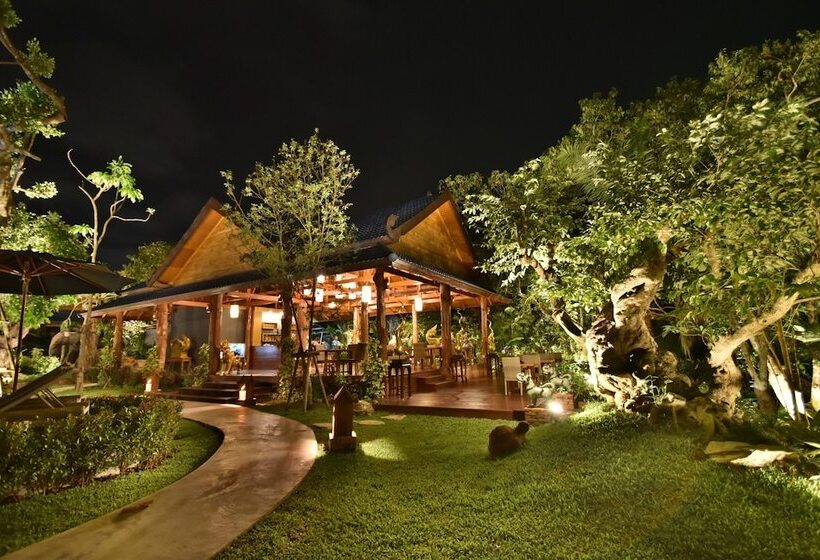 Fotos del hotel The Nine Thipthara Klongson Resort:  3