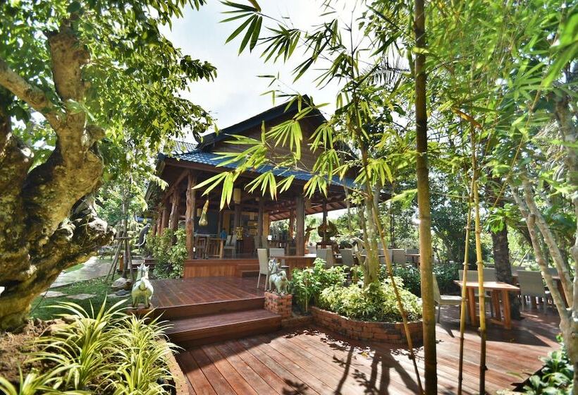 Fotos del hotel The Nine Thipthara Klongson Resort:  20