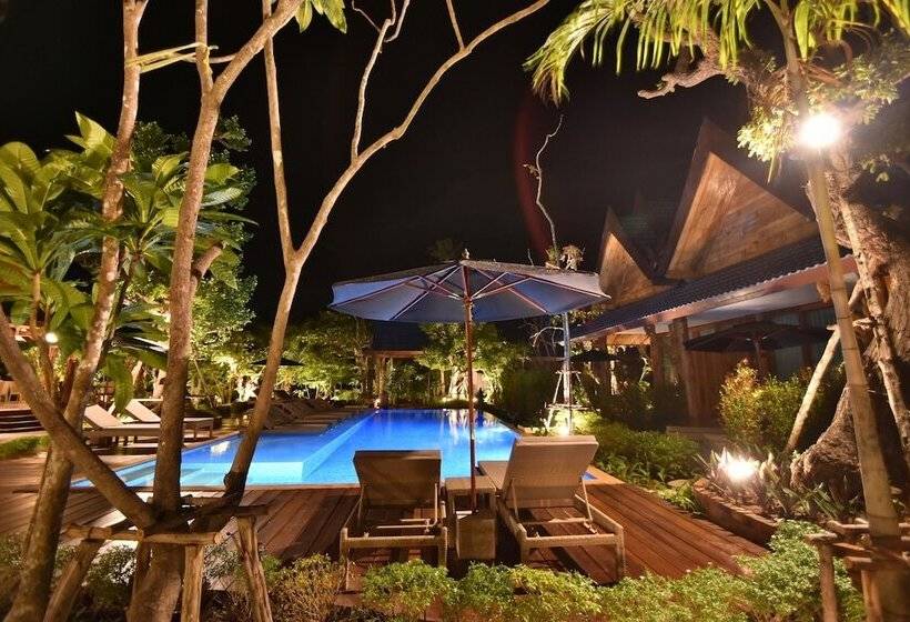 Fotos del hotel The Nine Thipthara Klongson Resort:  4