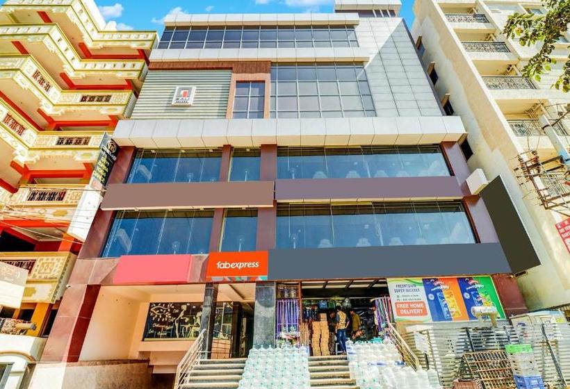 Fotos del hotel Fabhotel Bali Square Munnekollal:  7