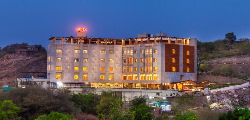 Justa Sajjangarh Resort & Spa