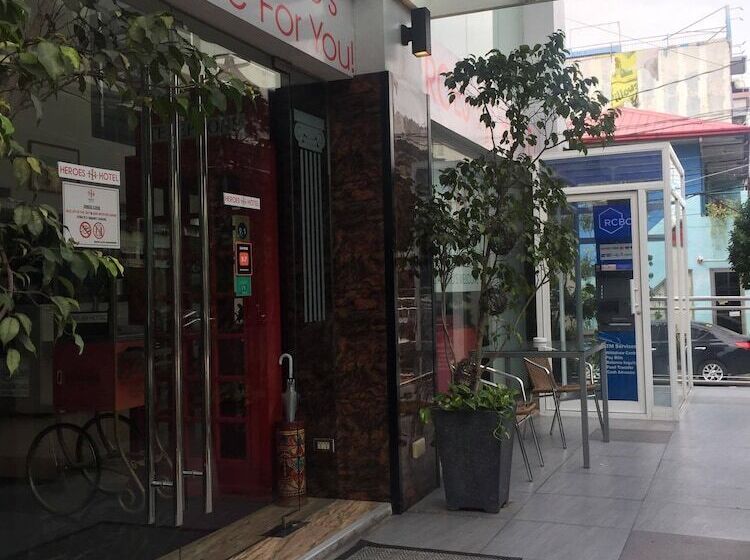 Fotos del hotel Heroes:  15