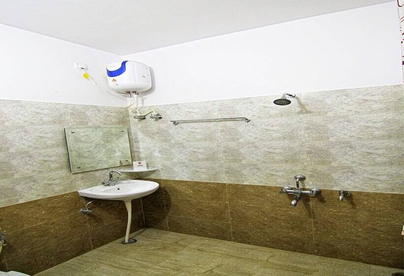 Fotos del hotel Oyo 9008 Hotel Pearl Inn:  5