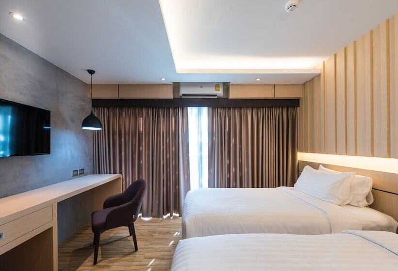 Fotos del hotel Nadee 10 Resort &:  14