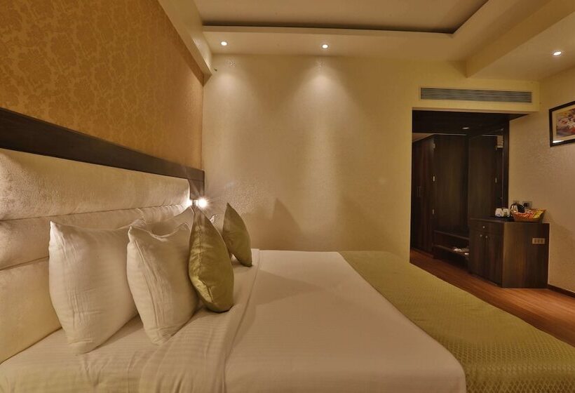 Fotos del hotel Ranbirs:  2