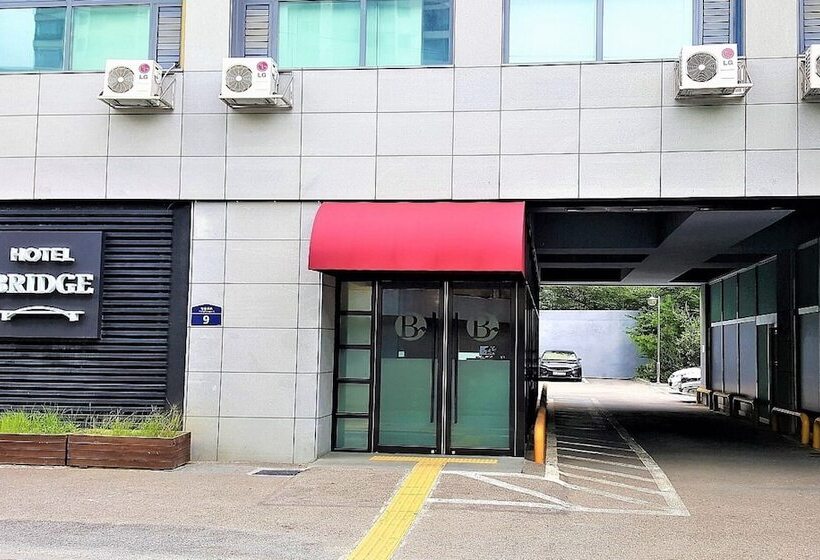 Fotos del hotel Bridge:  23