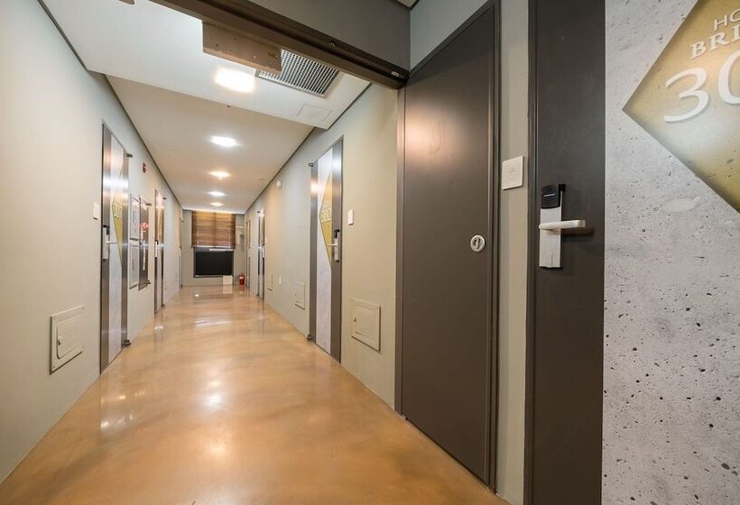 Fotos del hotel Bridge:  24