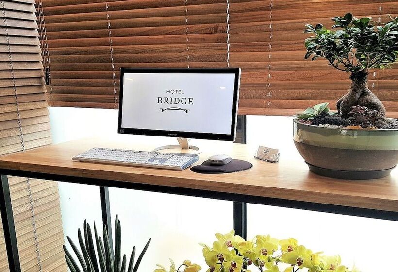 Fotos del hotel Bridge:  22