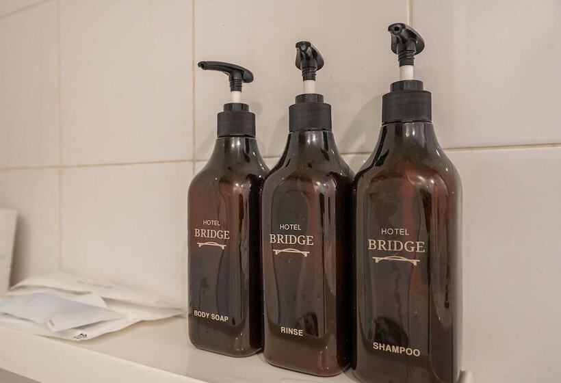 Fotos del hotel Bridge:  7