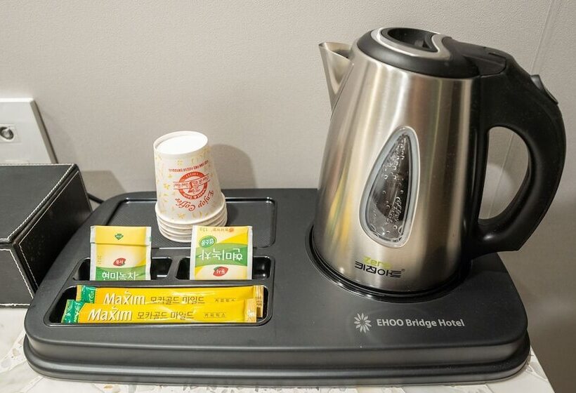 Fotos del hotel Bridge:  4