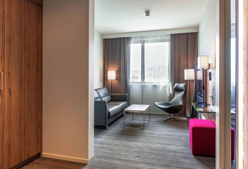 Fotos del hotel Moxy Milan Linate:  21