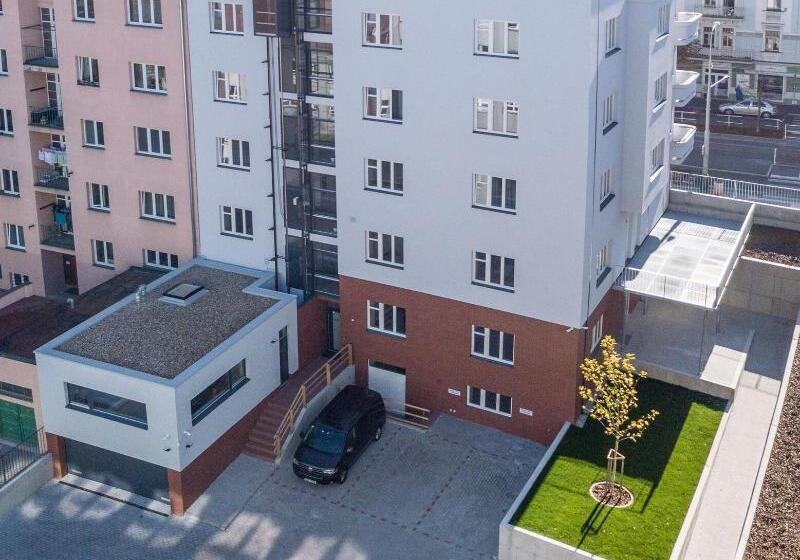 Fotos del hotel Downtown Suites Belohorska:  8