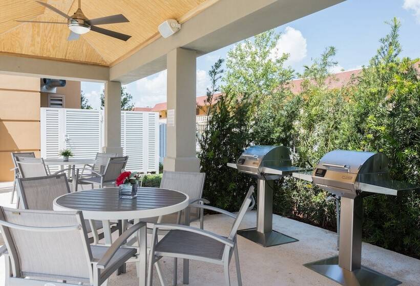 Fotos del hotel Candlewood Suites Miami Intl Airport  36th St, An Ihg:  18