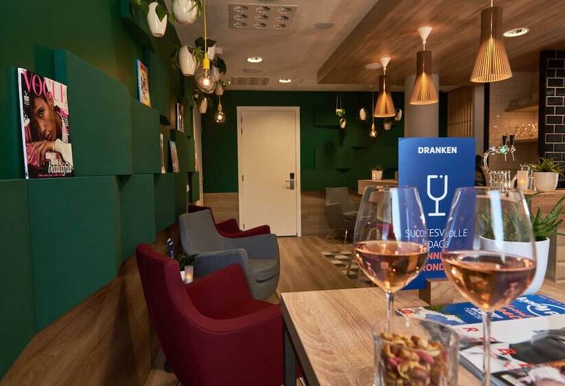 Fotos del hotel Holiday Inn Express Amsterdam - City Hall, An Ihg:  24