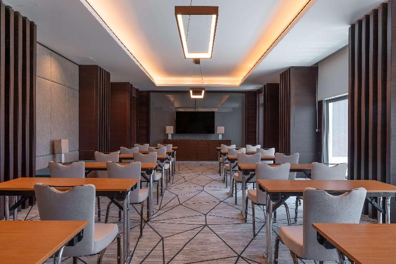 Fotos del hotel Park Inn By Radisson Jubail Industrial City:  25