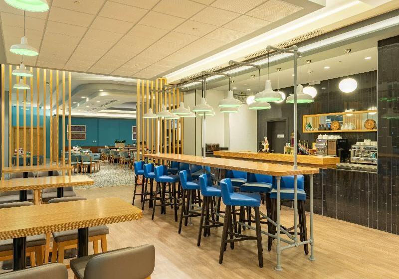 Fotos del hotel Park Inn By Radisson Jubail Industrial City:  6