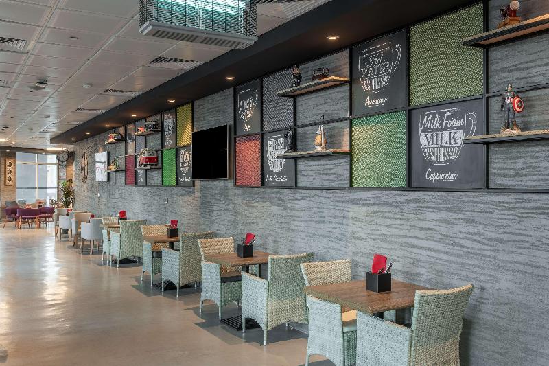 Fotos del hotel Park Inn By Radisson Jubail Industrial City:  12