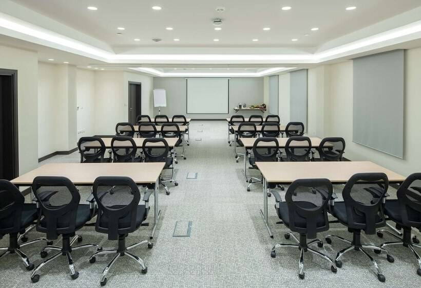 Fotos del hotel Park Inn By Radisson Jubail Industrial City:  7