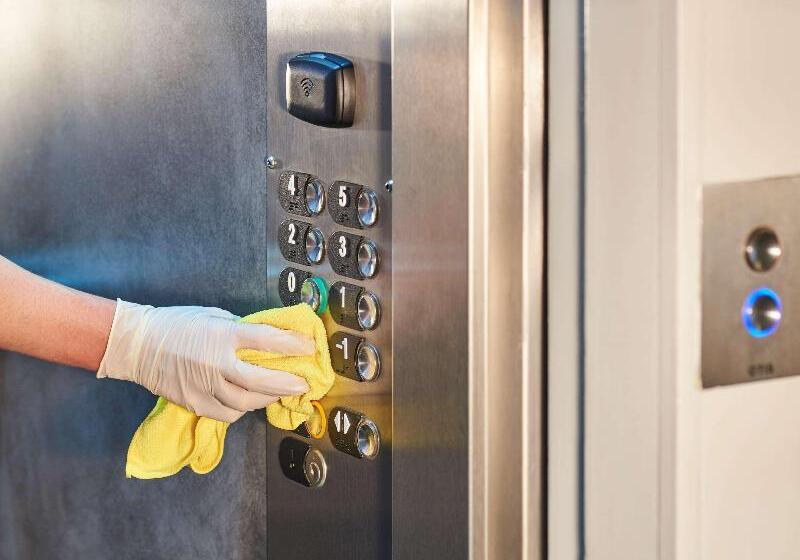 Fotos del hotel Novotel Chennai Chamiers Road:  14