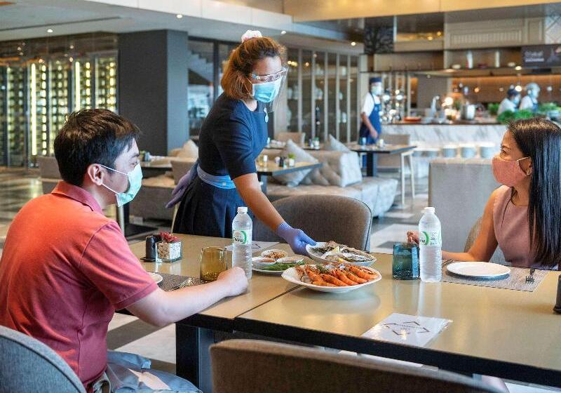 Fotos del hotel Novotel Chennai Chamiers Road:  20