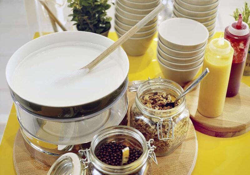 Fotos del hotel Novotel Chennai Chamiers Road:  11