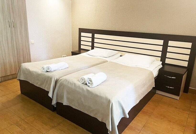 Fotos del hotel Toma's House:  17