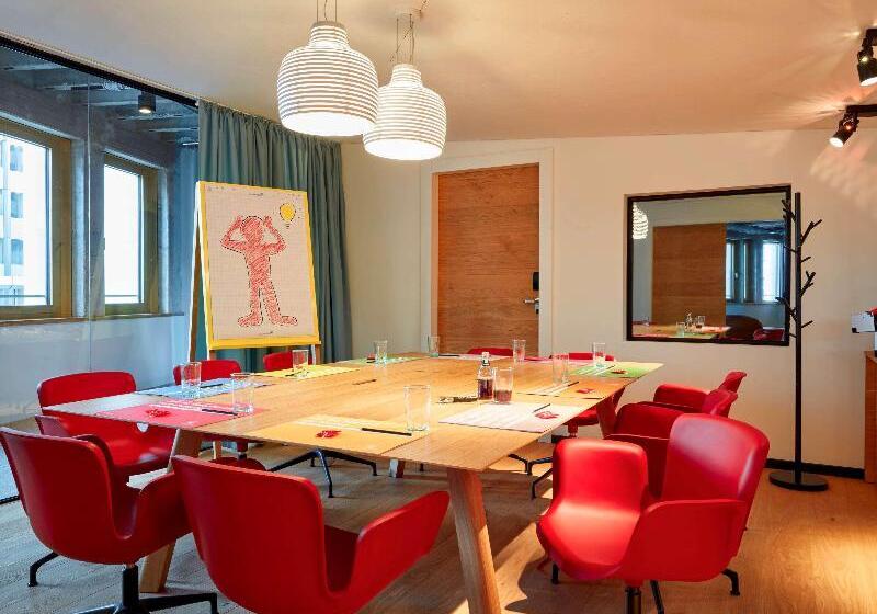 Fotos del hotel 25hours  The Circle:  5