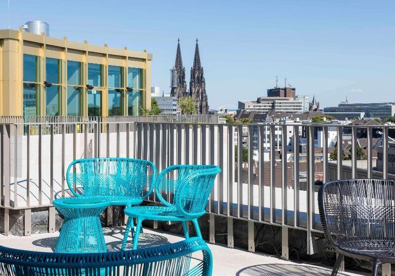 Fotos del hotel 25hours  The Circle:  6