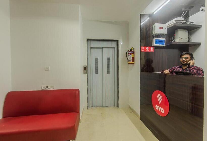 Fotos del hotel Oyo 10005 Borivali:  2