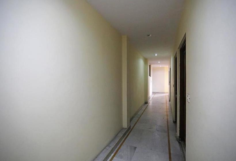 Fotos del hotel Oyo 10282 Hotel Rishi:  13