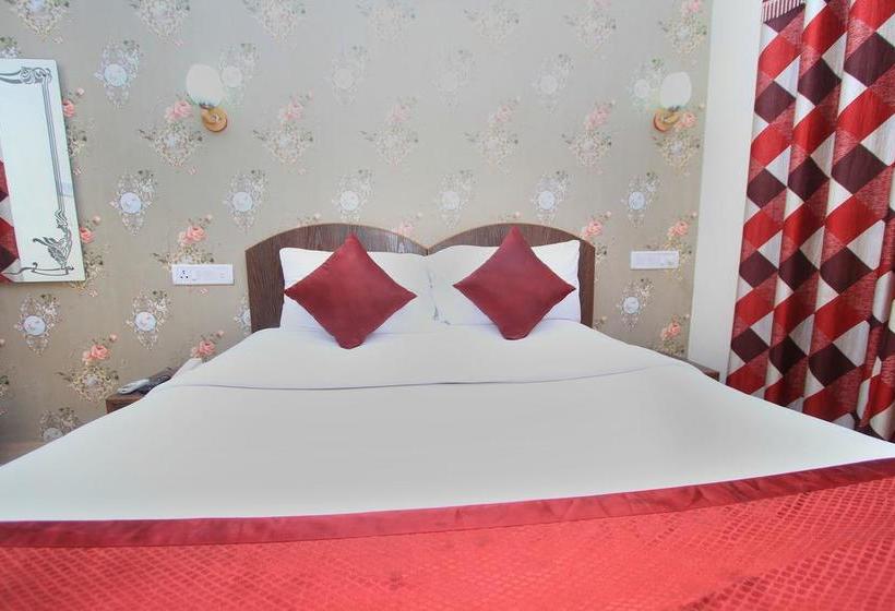 Fotos del hotel Oyo 7728 Hotel Nayaab Comforts:  19