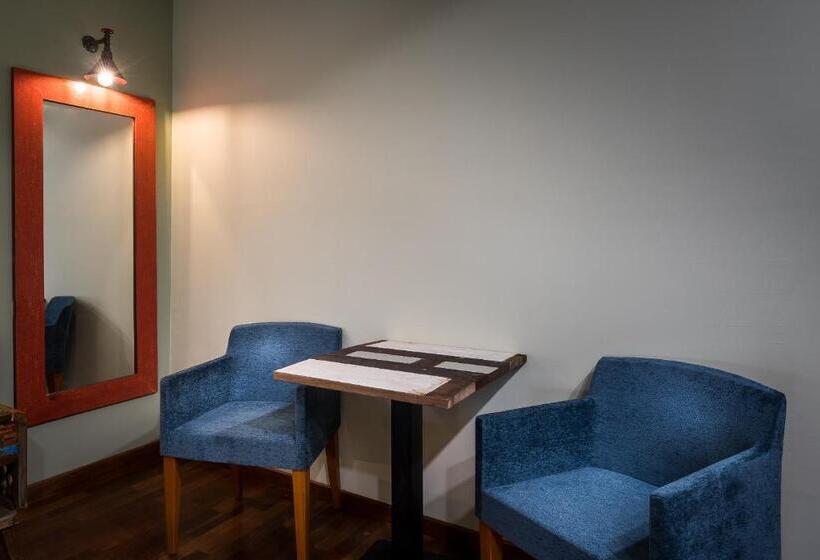 Fotos del hotel Treasures Hotel And Suites:  6