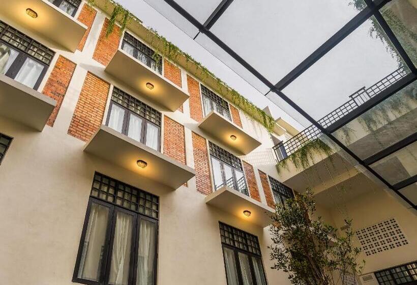 Fotos del hotel Treasures Hotel And Suites:  9