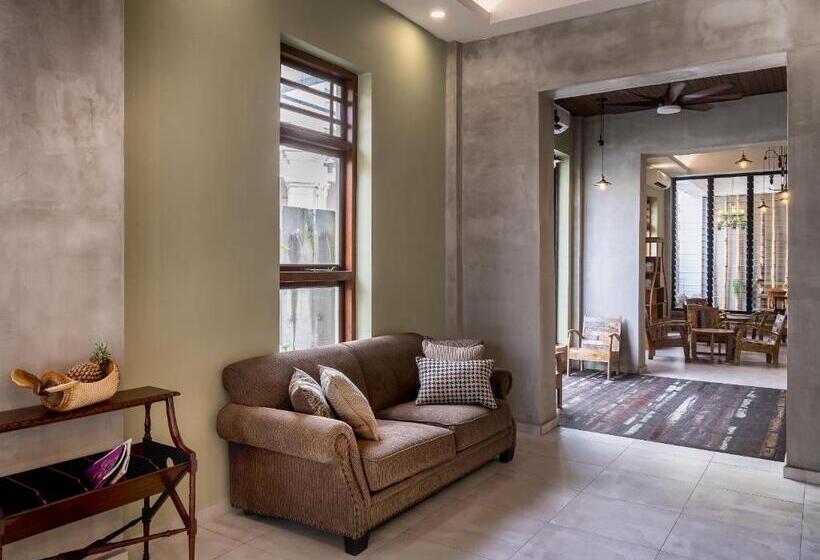 Fotos del hotel Treasures Hotel And Suites:  24