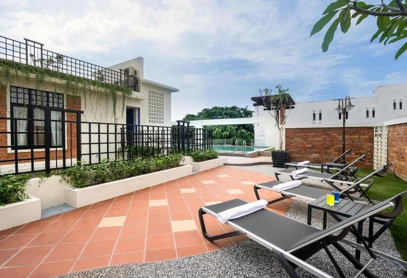 Fotos del hotel Treasures Hotel And Suites:  7