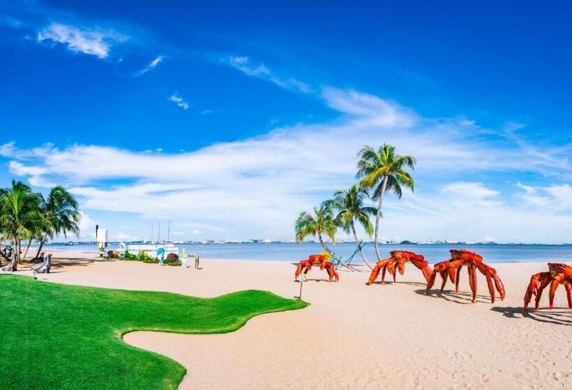 Fotos del hotel Country Garden Forest City Phoenix:  23