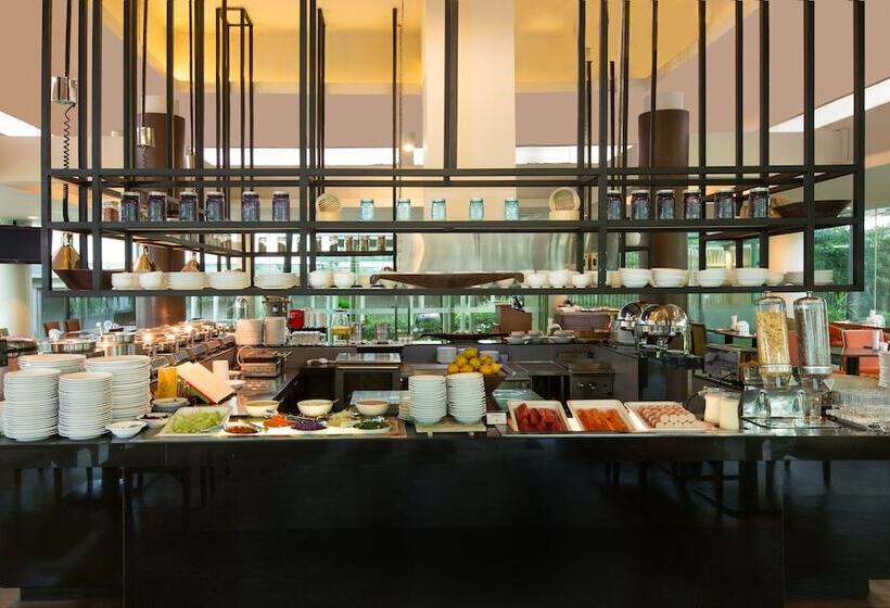 Fotos del hotel Delonix Hotel Karawang:  13