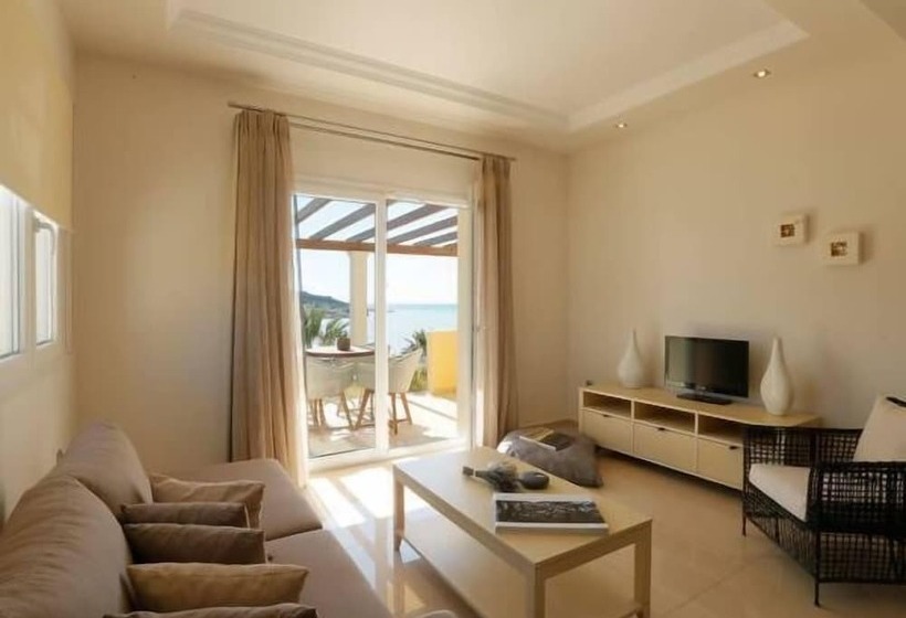 Fotos del hotel Pictures Suites:  18