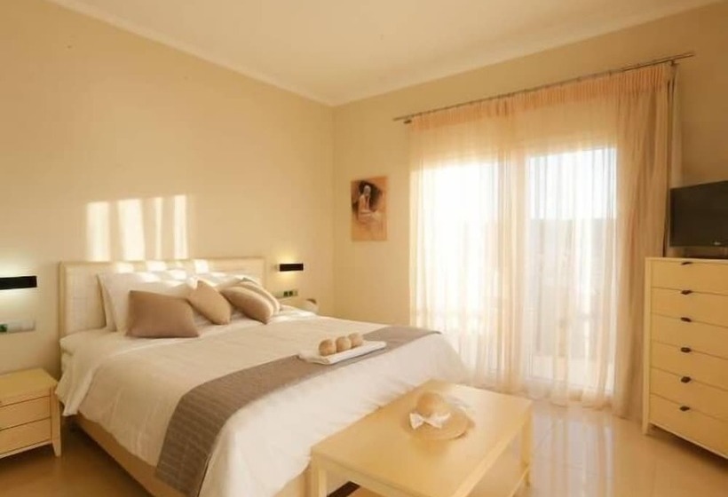 Fotos del hotel Pictures Suites:  12