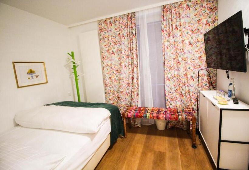 Fotos del hotel Das Kleine  In München:  18