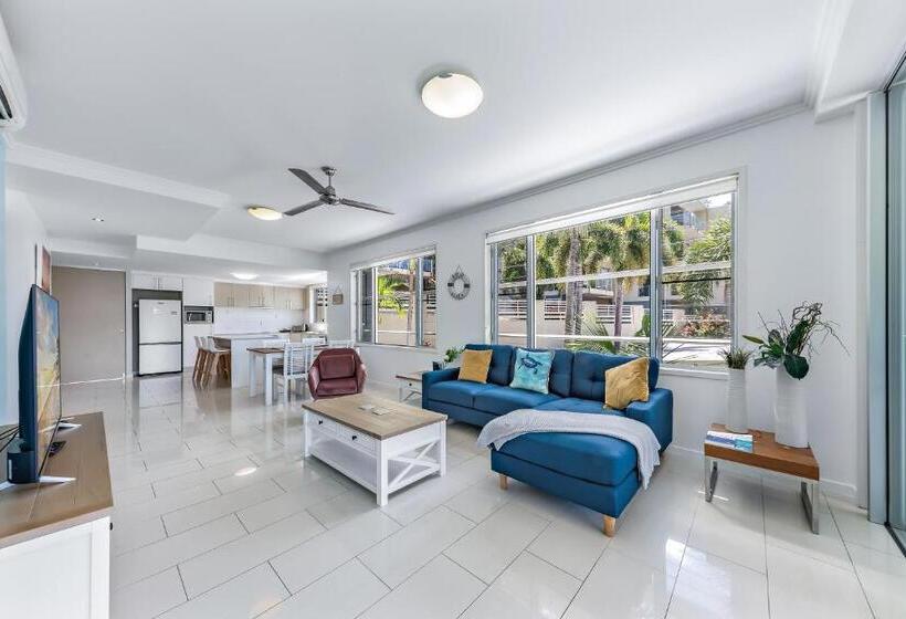 Fotos del hotel Summit Apartments Airlie Beach:  25