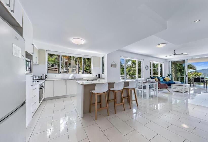 Fotos del hotel Summit Apartments Airlie Beach:  20