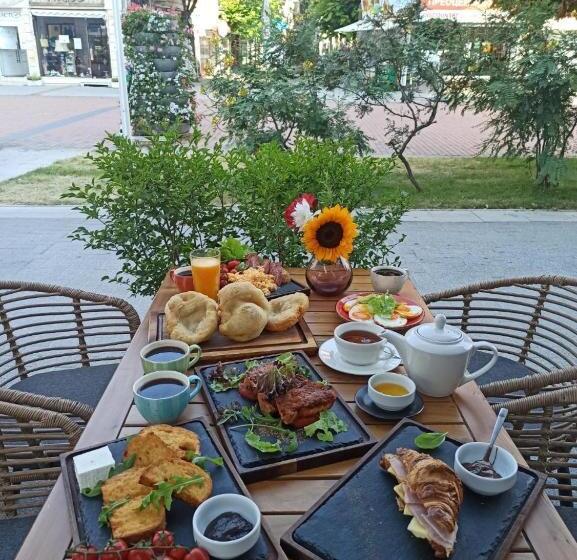 Fotos del hotel Caro Apartments & Rooms:  5