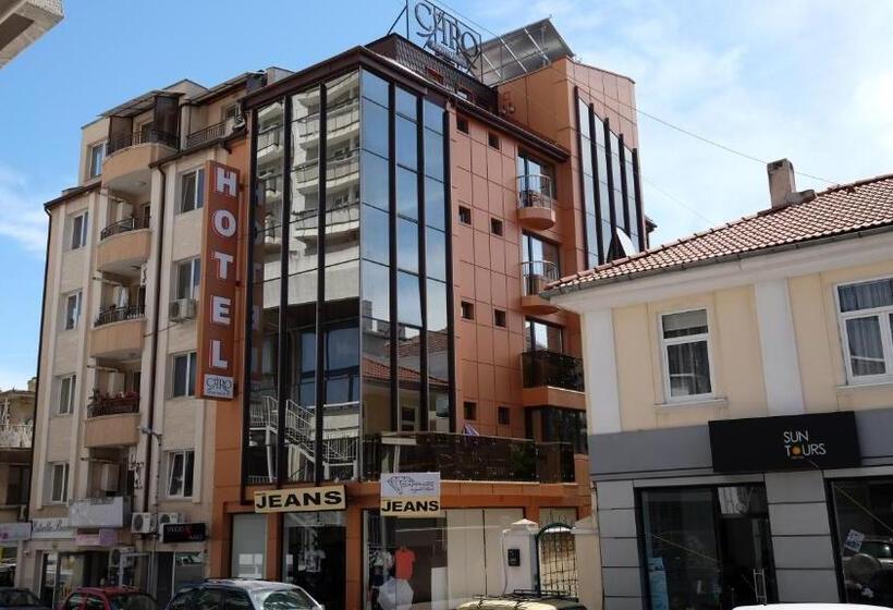 Caro Apartments & Rooms